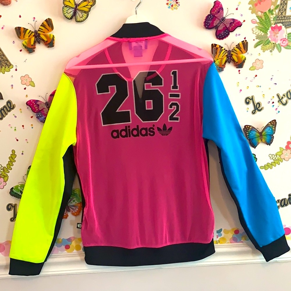 ❣️❤️Adidas❣️♥️like brand new jacket❣️🌸♥️🌺❤️